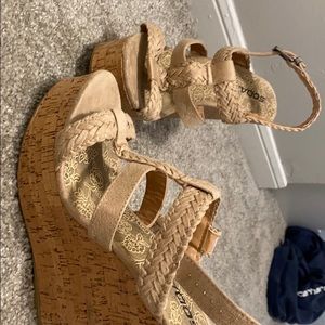 Soda wedge heels